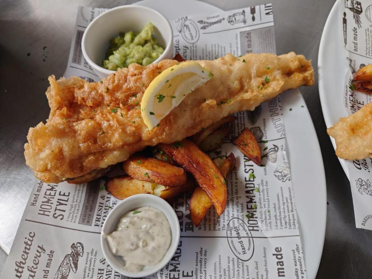 The Queen Vic Hotel Sunderland  Ngoại thất bức ảnh